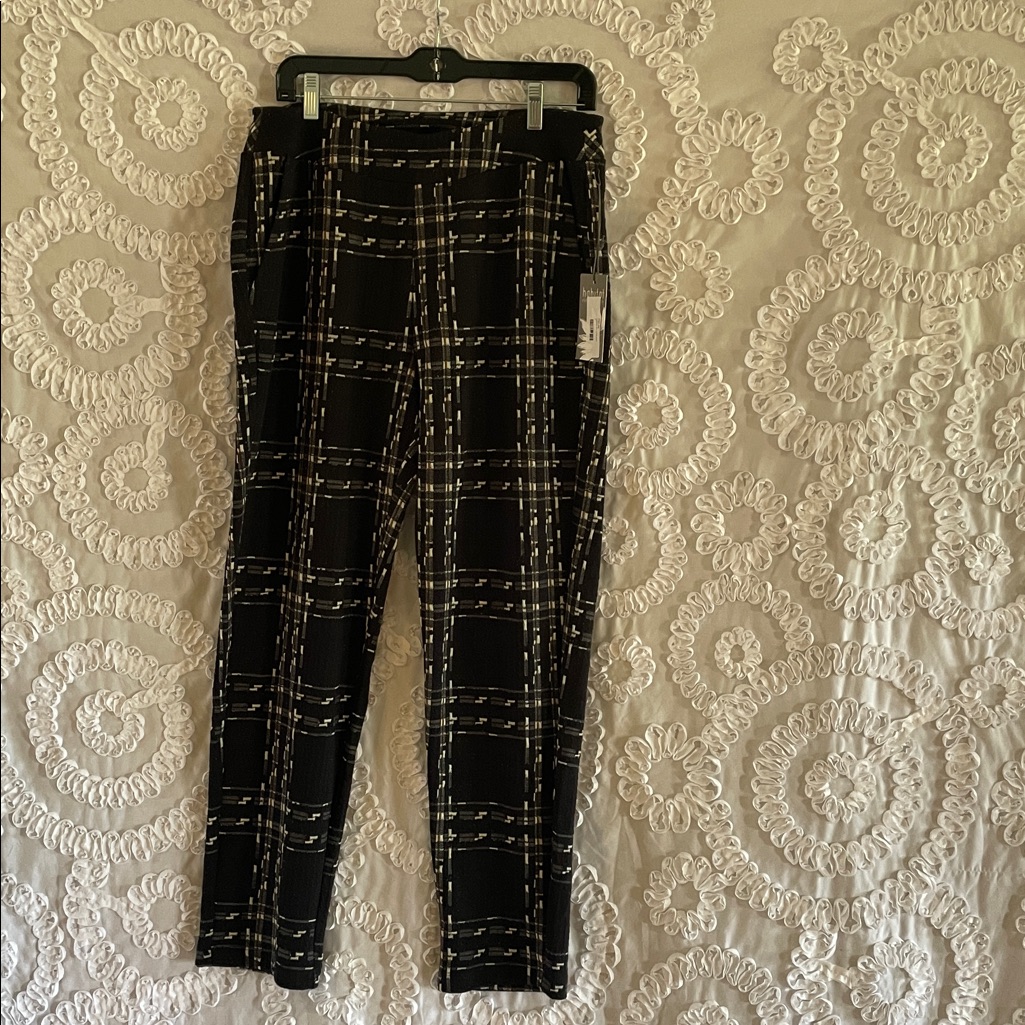 Habitat Slim Ankle Pants In Plaid Pattern Pockets